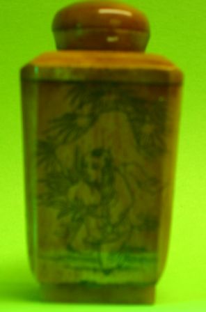 Tabati�re ancienne en ivoire